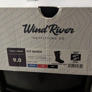 Wind River size 9 womens boots